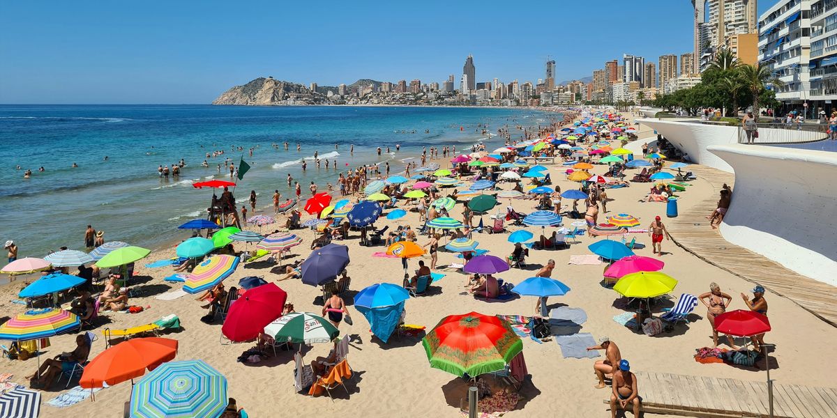 Több ezer eurós bírságot kaphatnak, akik rágyújtanak a népszerű úti cél strandján