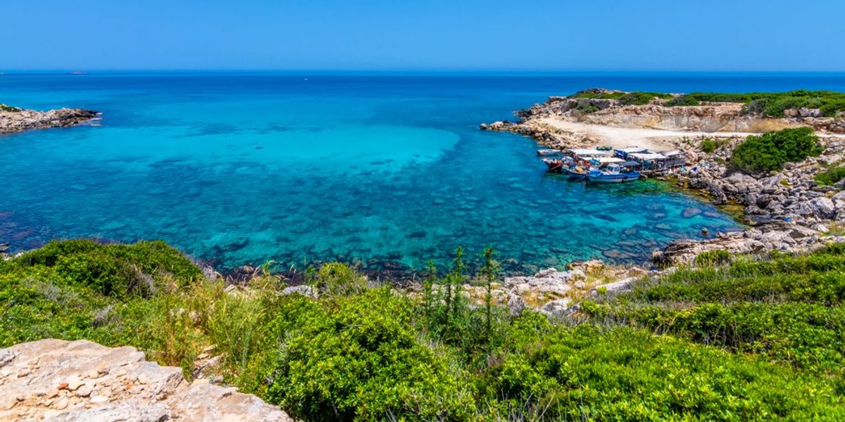 Egy gyönyörű strand Karpaz régióban, Észak-Cipruson