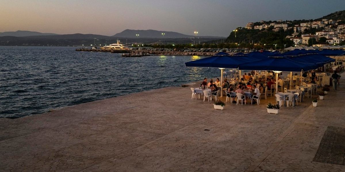 görög tengerpari taverna