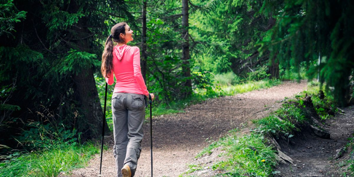 Nordic walking: Spojte výlety so športom pre každého