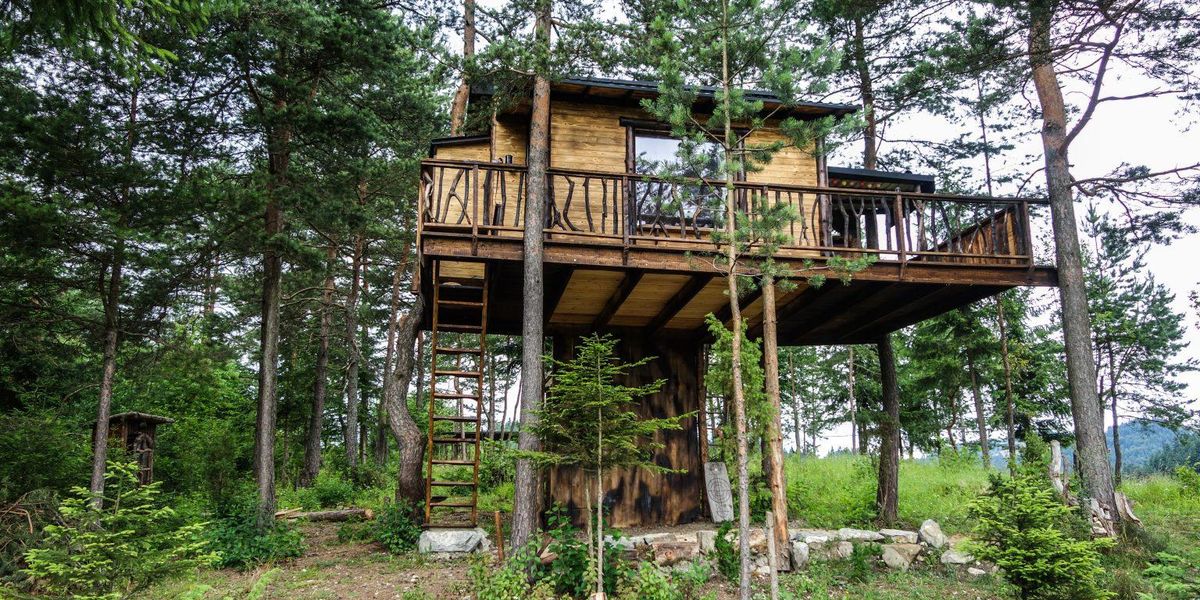Sedem lokalít, kde sa na Slovensku ubytujete v domoch na strome