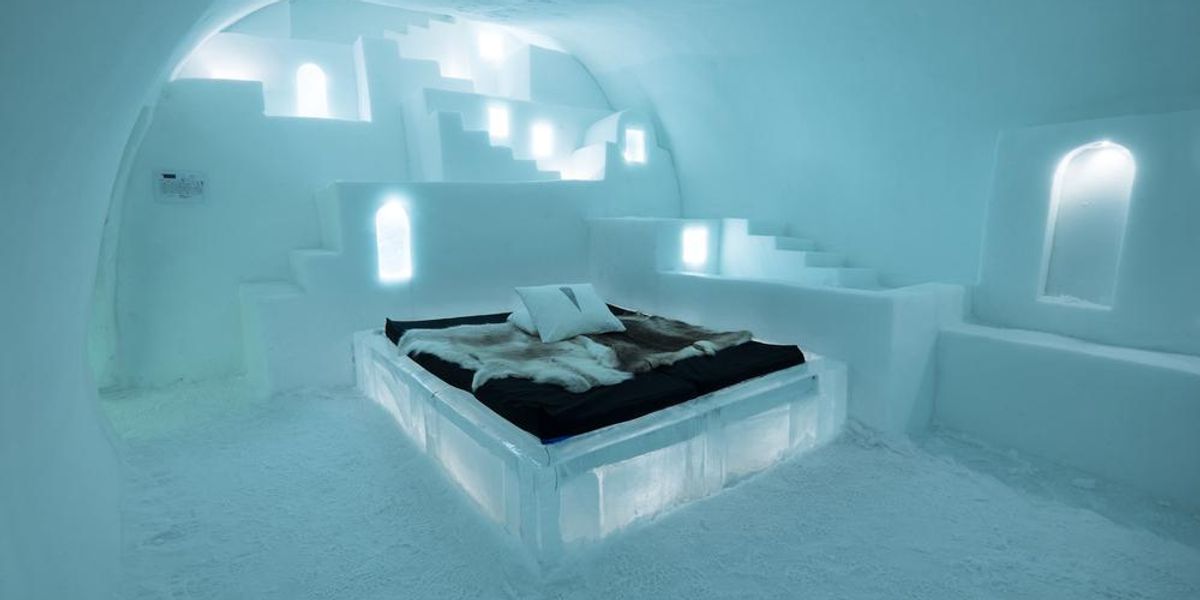 Egy hotel, ahol még a tányérod is jégből van
