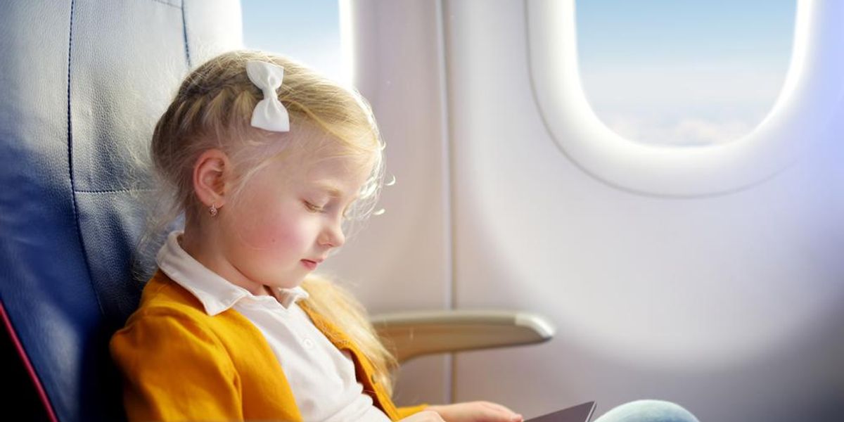 Repülés gyerekkel – tanácsok a stewardesstől