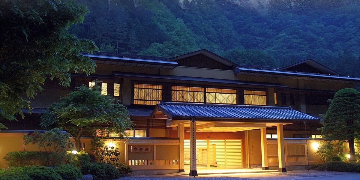 1300 éves hotel rejtőzik a Fudzsi közelében