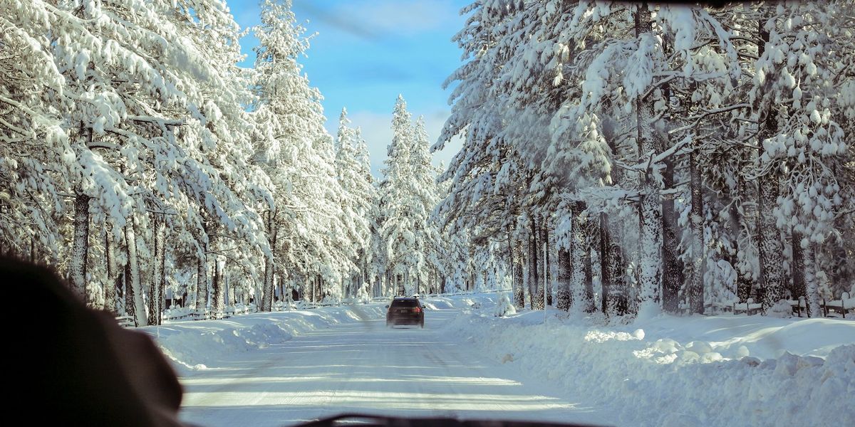 Pripravte sa na jazdu v zime! 10 vecí, ktoré by ste mali mať v aute