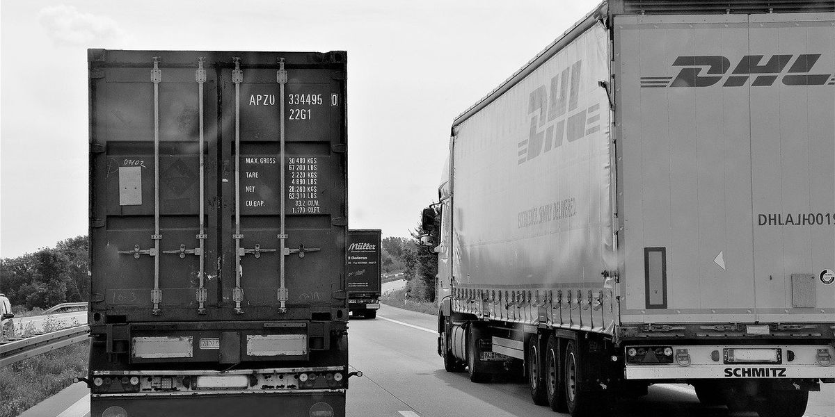 Výzva pre slovenských vodičov: bezpečnejšie predbiehanie kamiónov
