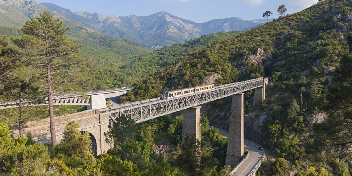 Na Korzike sa nachádza jedna z najkrajších vlakových trás v Európe