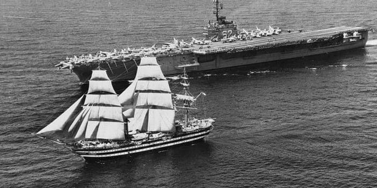Két hajó a második világháború idején