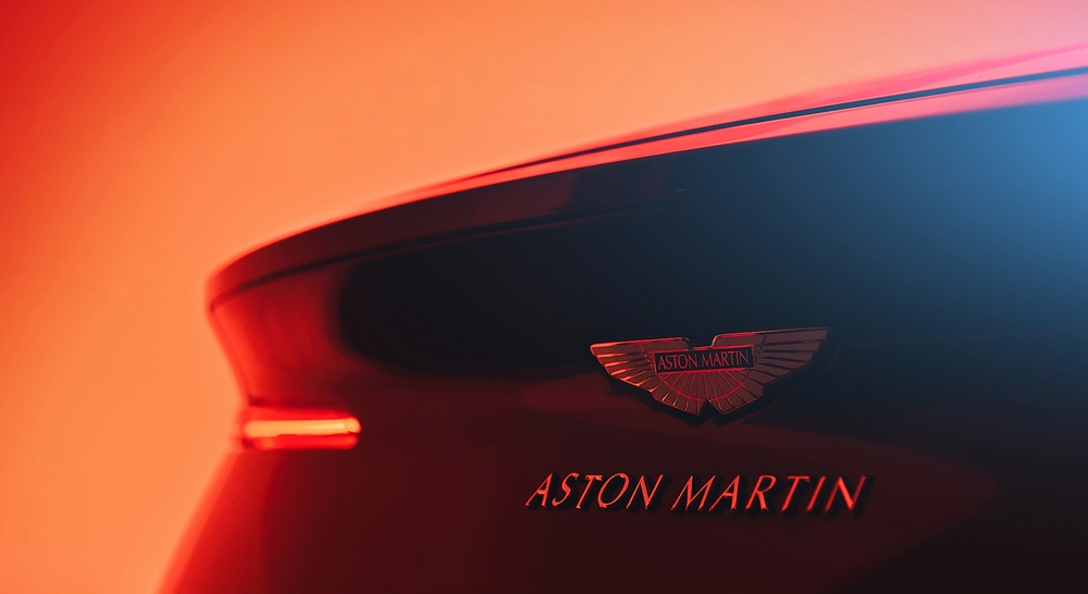 Soha nem láthattunk még ennél erősebb Aston Martint