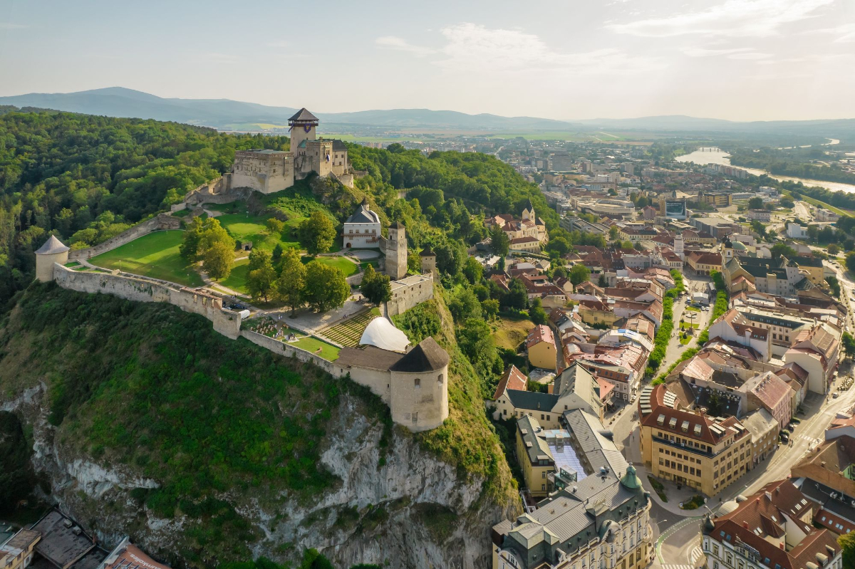 Trenčín 2026: Mesto, ktoré sa chystá prebudiť zvedavosť celej Európy