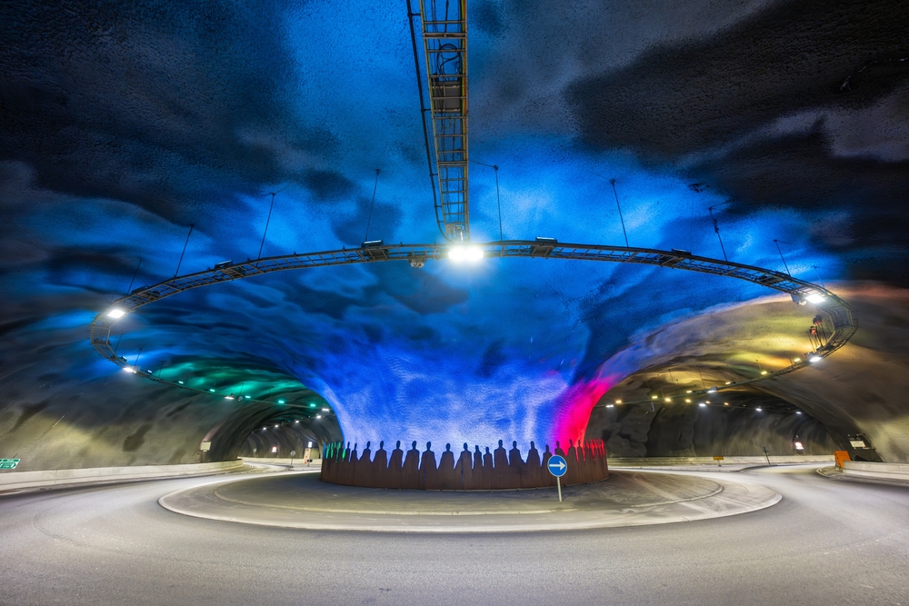 Unikátny podmorský tunel s kruhovým objazdom: 16 minút ako z filmového trháku