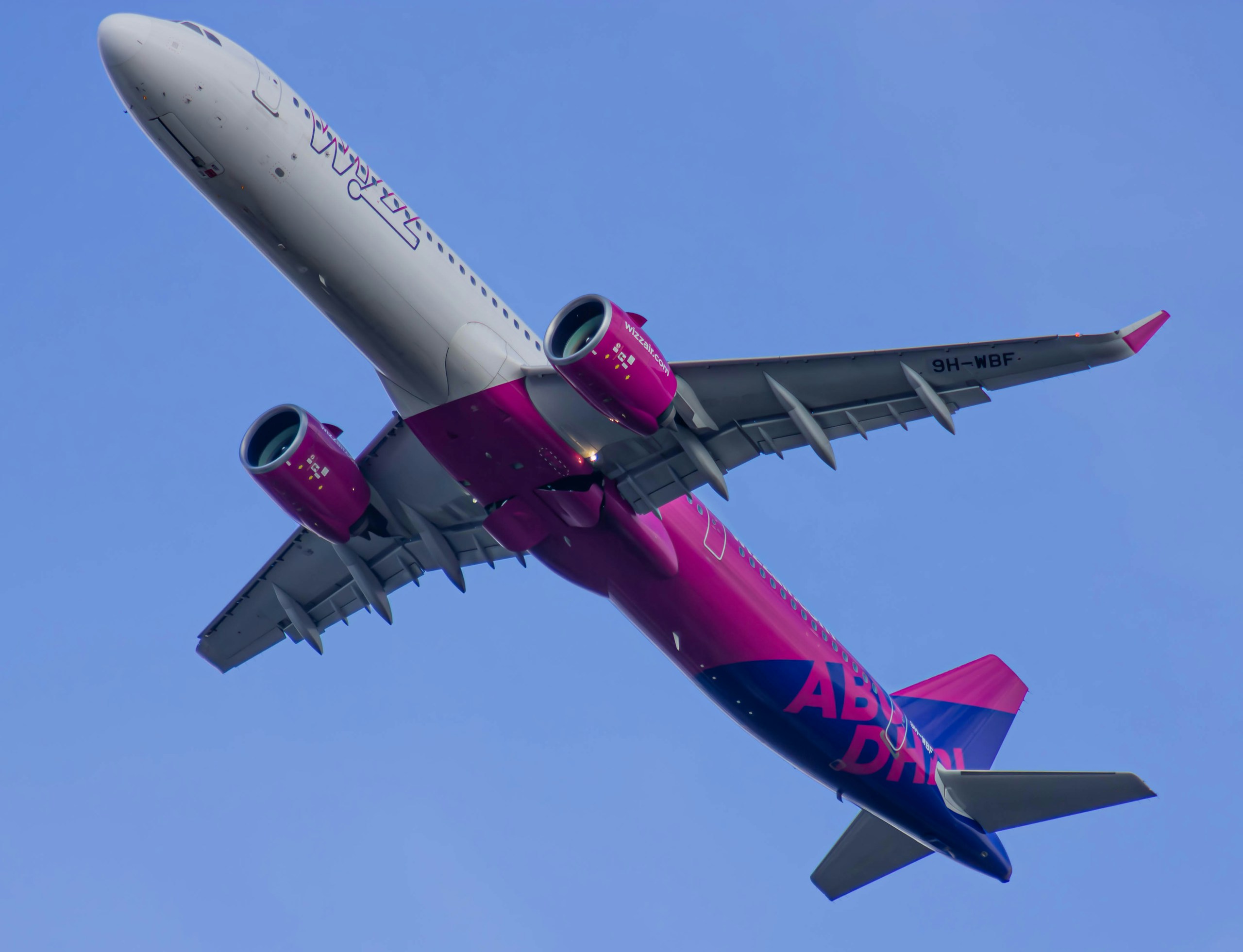 Letíte z Popradu do Londýna? Wizz Air pridáva od júna 2026 tretí týždenný let