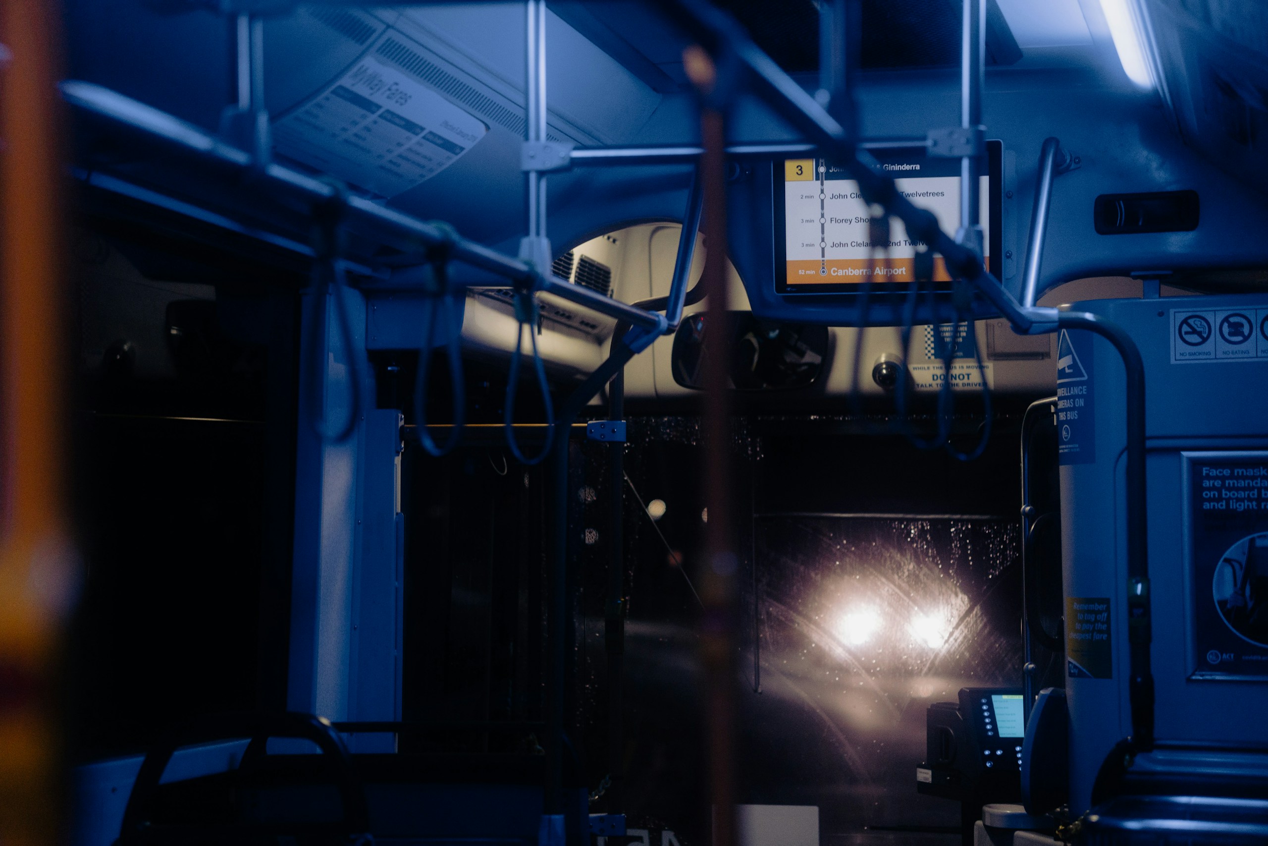 Ezzel a módszerrel teszik még biztonságosabbá világszerte az éjszakai közlekedést