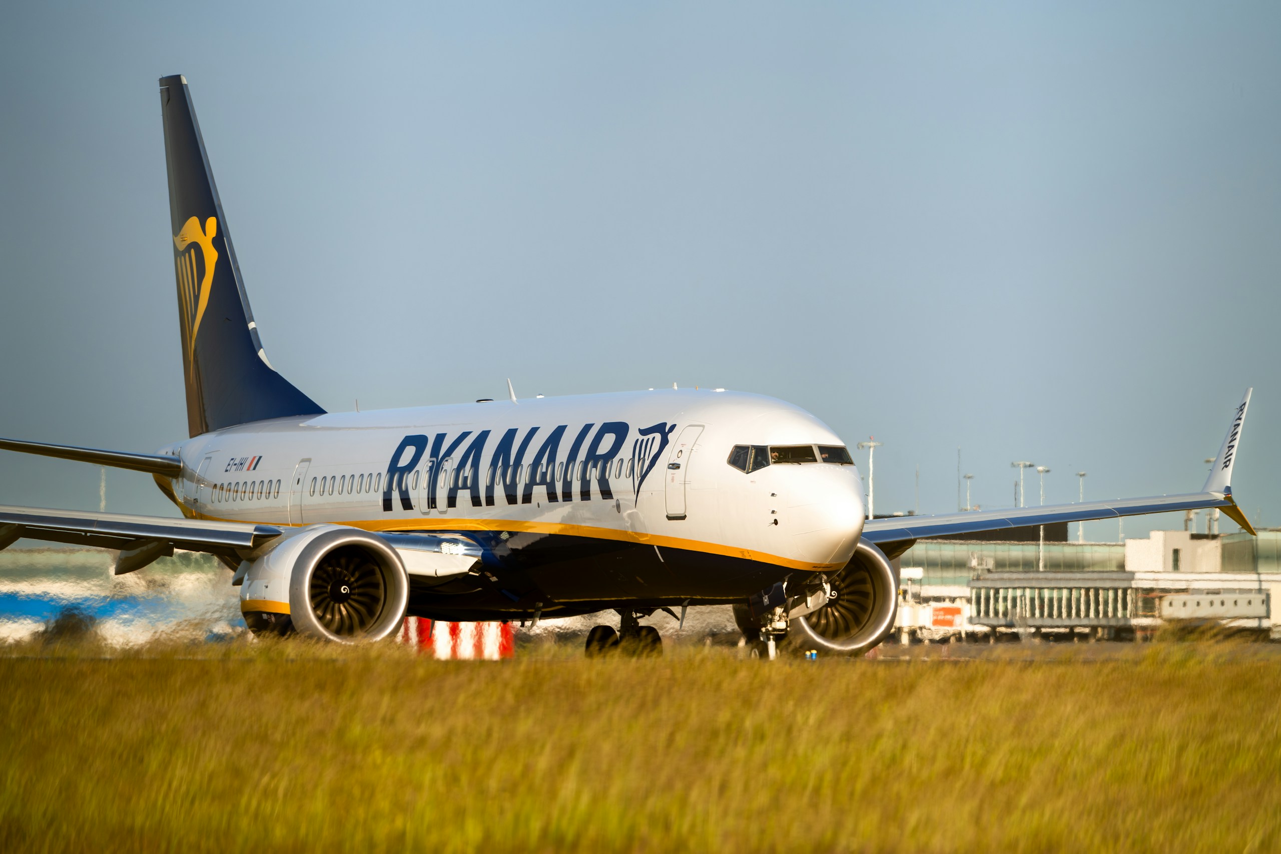 12 görög útvonalát törli a Ryanair a repülőtéri adók miatt