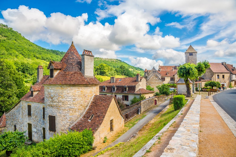 Vidéki romantikára vágysz? Ez a csöppnyi francia falu tökéletes választás