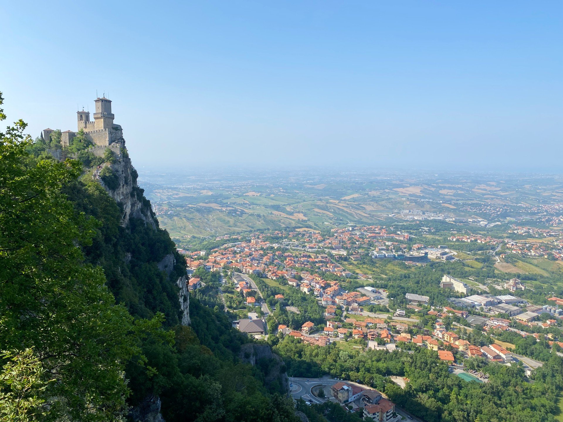 Pláž, párty, história: Rimini a San Maríno