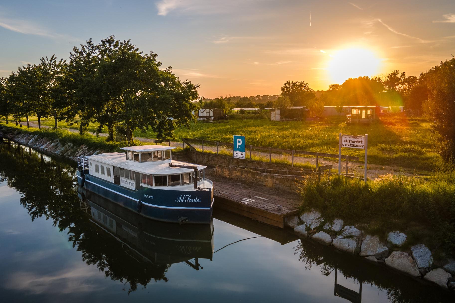 Kde „ahoj“ má dvojnásobnú váhu: Baťov kanál