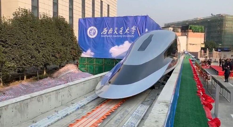 650 km/h-val száguld az új kínai gyorsvasút