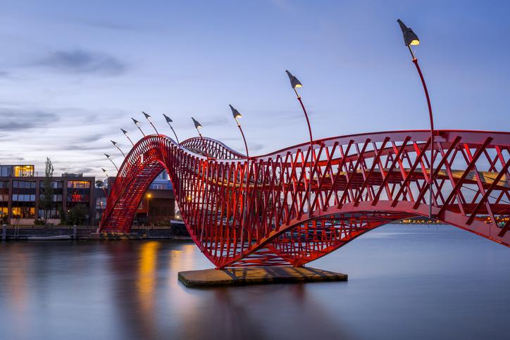 Bláznivé holandské mosty