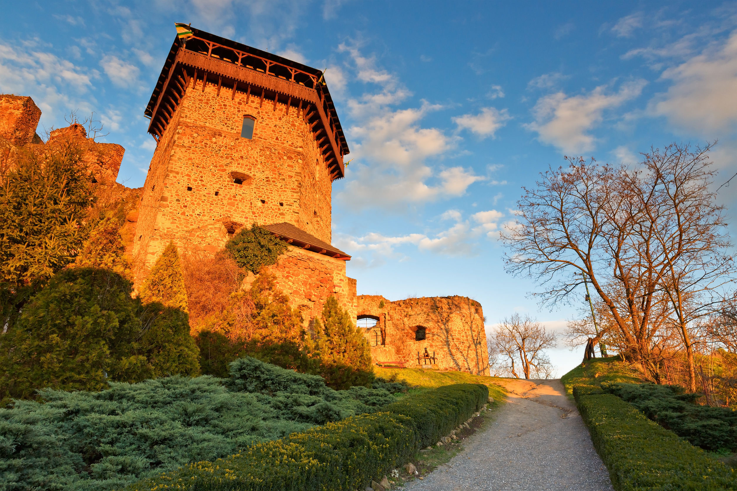 Novohradské orlie hniezdo